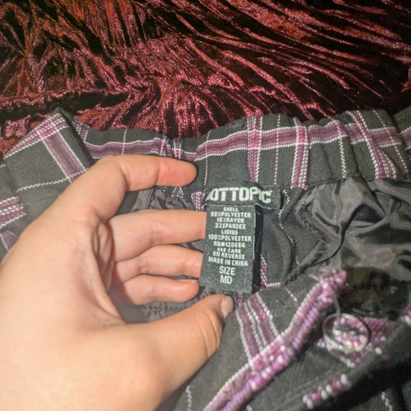 Plaid Hot Topic Shorts - Picture 3 of 3